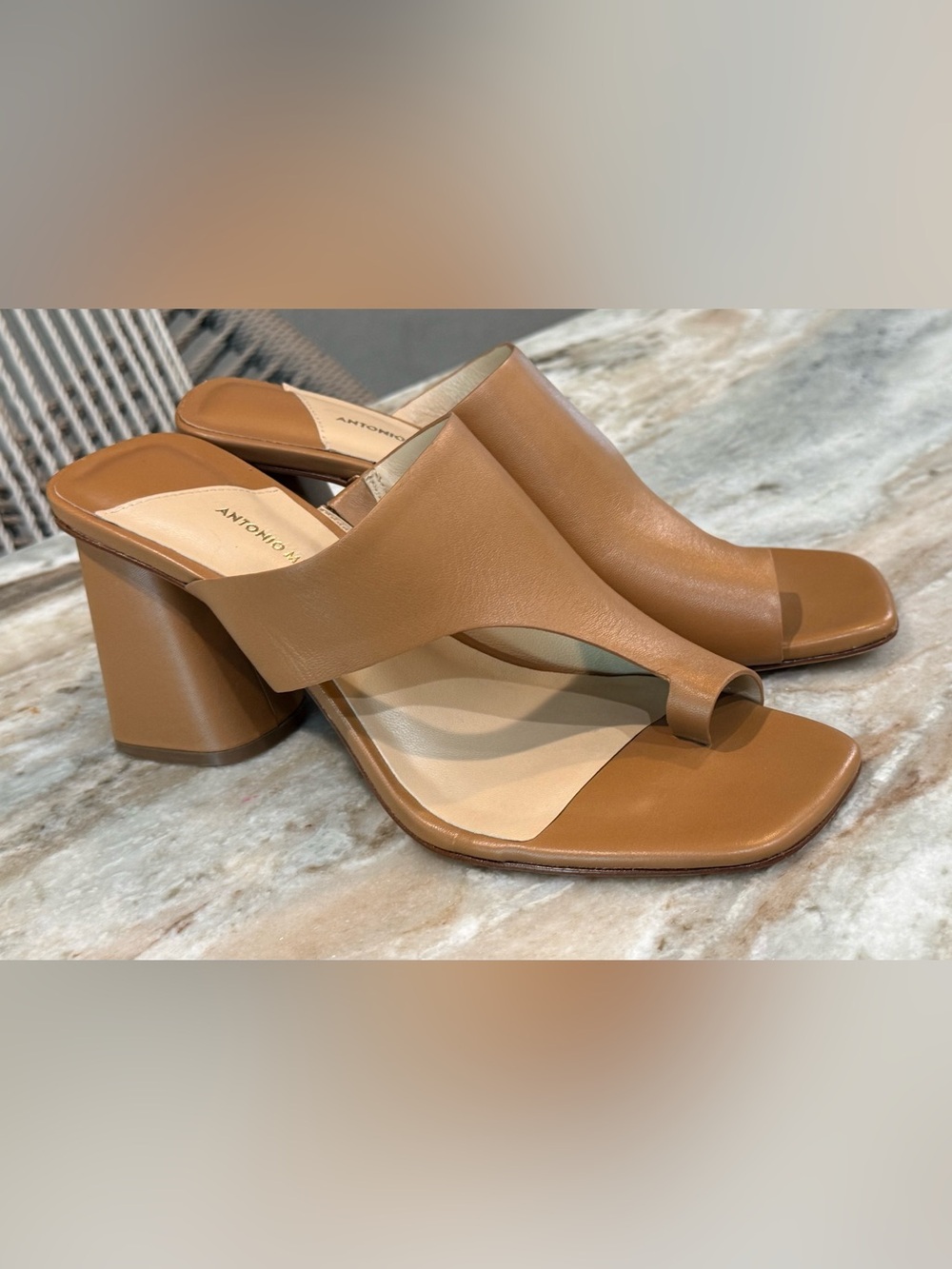 Women’s ANTONIO MELANI Murray camel brown leather toe loop sandals- Size 8.5 - Picture 2 of 7